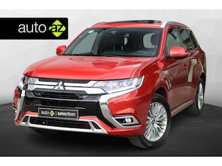 Mitsubishi Outlander 2.4 PHEV S-Edition / Pano / Stuur en stoelverwarming / Adaptive cruise