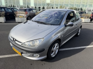 Peugeot 206 1.6-16V XS