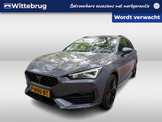 Cupra Leon 1.4 e-Hybrid VZ Performance / AUTOMAAT/ 245 PK/ TREKHAAK/ ACC/ PARK.SENSOR.V+A/ CAMERA/ STUUR+STOELVERWARM./ MEMORY SEAT/ KEYLESS/ DIGITAL DASH/ NAVI/ CLIMA/ LED/ 18'' LMV