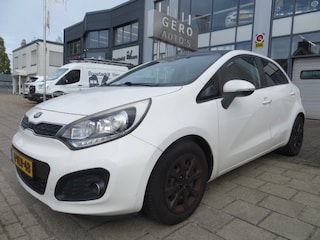 Kia Rio 1.2 CVVT Super Pack lichte schade 2 portieren !