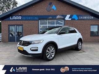 Volkswagen T-Roc 1.0 TSI 116PK Style Business Navi | Camera | ACC | Stoelverw. | Trekhaak