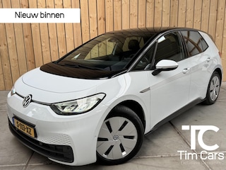 Volkswagen ID.3 Pro Edition 58 kWh SoH 92,93% | Alcantara/leer bekleding | Adaptieve cruise control | Achteruitrijcamera | Climate control | LED koplampen | Navigatiesysteem | Voorstoelen en stuurverwarming | Parkeersensoren voor en achter