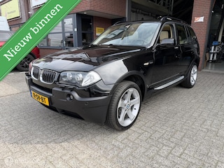 BMW X3 3.0i High Executive LEDER*PANO-DAK*YOUNGTIMER*