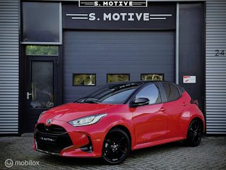 Toyota Yaris 1.5 Hybrid Launch Edition Nieuw! Camera, Stoelverwarming, Btw Auto, Led, Apple CarPlay en Android Auto.