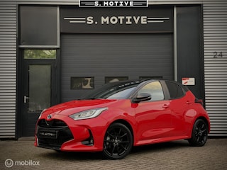 Toyota Yaris 1.5 Hybrid Launch Edition Nieuw! Camera, Stoelverwarming, Btw Auto, Led, Apple CarPlay en Android Auto.