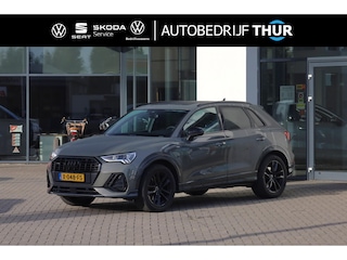 Audi Q3 40 TFSI quattro edition one 190PK / 140kW DSG, S-Line in- en exterieur, LED Matrix koplampen, dynamische richtingaanwijzers achter, verwarmbare voorstoelen, verwarmbaar multifunctioneel lederen stuurwiel, achteruitrijcamera (Rear View), parkeersensoren voor en achter (PDC), navigatie, dodehoekdetectie (Side Assist), elektrische achterklep, panoramadak, elektrisch verstel- en verwarmbare buitenspiegels, 2-zone climatronic, virtual cockpit, keyless start & entry, privacy glas, cruise control, dimmende binnenspiegel etc.