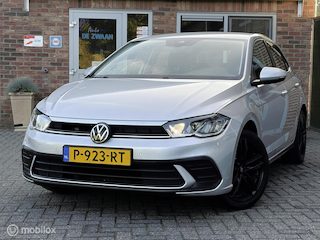 Volkswagen Polo 1.0 TSI Life Business|Carplay|Parkeersensoren|Stoelverwarming|17 inch|Navigatie.