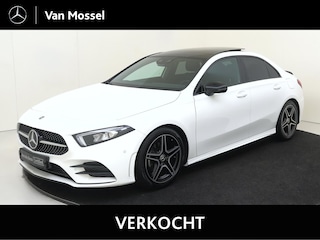 Mercedes-Benz A-klasse 180 Business Solution AMG Panoramadak / Nightpakket / Parkeercamera / Stoelverwarming /