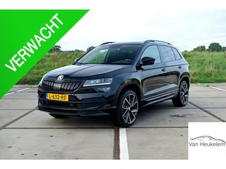 Skoda Karoq 1.5 TSI ACT Sportline | PANO | TREKHAAK | APPLE CAR PLAY | 19" VELGEN