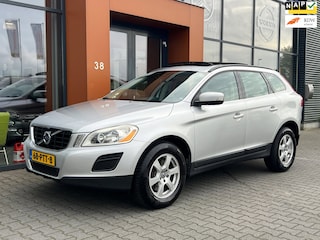 Volvo XC60 2.0T Momentum automaat|Panodak|PDC|navi|Cruise