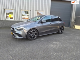 Mercedes-Benz B-klasse 200 Business Solution AMG