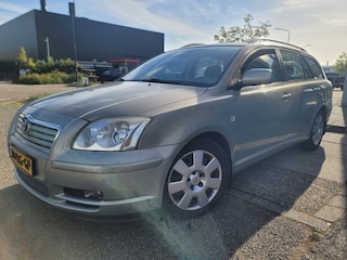 Toyota Avensis Wagon 2.0 VVTi Linea Luna