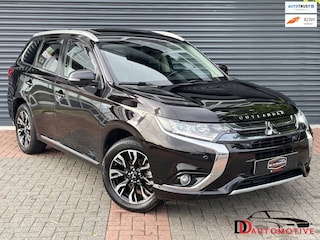 Mitsubishi Outlander 2.0 PHEV Instyle+ Schuifdak | Trekhaak | Camera | Acc | Leder