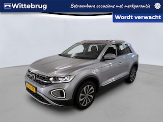 Volkswagen T-Roc 1.0 TSI Style Multimedia / Navigatie / Camera / Extra getint glas / 17"LM velgen / Airco (Clima) / Digital Cockpit trans