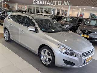Volvo V60 1.6 T3 R-Design Airco, Cruise Control, Trekhaak, Stuurbekrachtiging