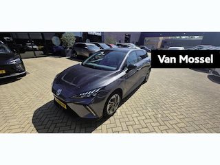 MG 4 Electric Luxury Long Range 64 kWh | Uniek interieur | 360 camera | stoel + stuur verwarming | Carplay