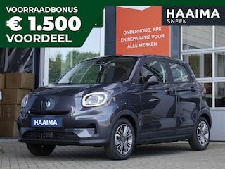 Leapmotor T03 Design 37.3 kWh | Nieuwe auto | Snel leverbaar! | Actieradius van 265 km (WLTP) Gecombineerd | Camera | Panoramadak | Adaptive cruise control | Dodehoek detectie | Lichtmetalen velgen