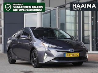 Toyota Prius 1.8 First Edition | Automaat| Head up display | Stoelverwarming | Achteruitrijcamera | Adaptive cruise control | Lichtmetalen velgen | Climate control | Keyless entry en start