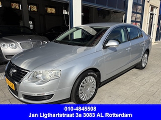 Volkswagen Passat 1.8 TFSI Comfortline Business NL AUTO *** NIEUWSTAAT ***DEALER OND!