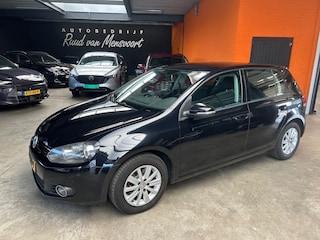 Volkswagen Golf 1.6 TDI COMFL.BLUEM