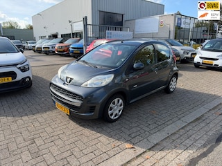 Peugeot 107 1.0-12V Millesim 200, Airco, NAP, 5 Deurs, 2de eigenaar, NL auto, Radio/CD, Mooie auto