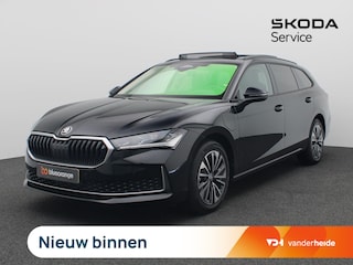 Skoda Superb Combi 1.5 TSI PHEV Business Edition 204PK DSG Panoramadak, Canton Audio, Virtual Pedal, 17" LM Velgen, Keyless, Achteruitrijcamera, Head-Up Display, Matrix LED Verlichting