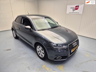 Audi A1 1.6 TDI S edition Navi Airco Cruise Control Alu Velgen
