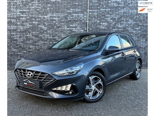 Hyundai i30 1.0 T-GDi MHEV Aut|Camera|Carplay|Cruise|Topstaat|Lane Assist|Trekhaak monteren mogelijk