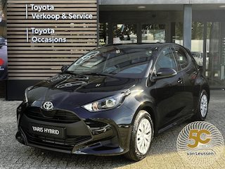 Toyota Yaris 1.5 Hybrid 115 Comfort CAMERA CLIMA AD-CRUISE APPLE/ANDROID BLUETOOTH AD-CRUISE REGEN/LICHTSENSOR NIEUW!