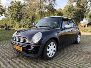 Mini Cooper 3-Deurs 1.6 Chili - airco - nieuwe apk tot 10-2027