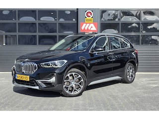 BMW X1 SDrive20i Business Edition Plus | PANO | LEDER | TREKHAAK | NAP | 1E EIGENAAR