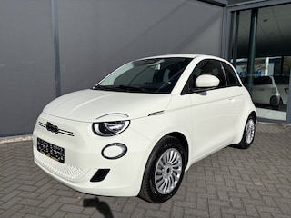 Fiat 500 Icon 42 kWh Airco - Apple carplay - Bluetooth - Cruise control - Keyless start - Navigatie - Licht metalen velgen 16 inch - Draadloze telefoonoplader - Elektrische ramen voor - Led verlichting - Stuur multifunctioneel - Stuur leder - Centrale vergrendeling met afstandsbediening