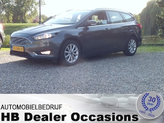 Ford Focus Wagon 1.5 Titanium - Airco - Navigatie - 6 Bak