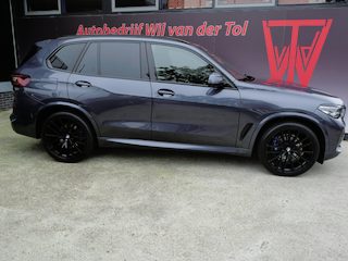 BMW X5 xDrive45e M-SPORT | A.C.C | H.U.D | TREKHAAK | 4WS | 22 INCH | LUCHTVERING!!
