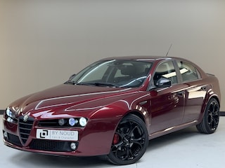 Alfa Romeo 159 1.9 JTS Distinctive, 160Pk, 2006, Apple CarPlay, Trekhaak, 19" velgen, Climate control. Cruise control, Centrale vergrendeling,