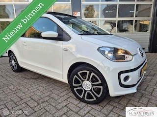 Volkswagen Up 1.0 high up! SCHUIFKANTELDAK LEDER CRUISE NAP