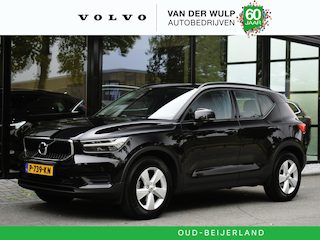 Volvo XC40 T2 129pk Aut. Momentum Core | Camera | Trekhaak | Parkeersensoren