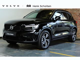 Volvo XC40 B4 Plus Black Edition | Panoramadak |  | Semi-Electrische wegklapbare Trekhaak | Verwarmbare voorstoelen en stuurwiel | Premium audio by Harman Kardon | Apple carplay/Android auto | Keyless Entree | Google Infotainment