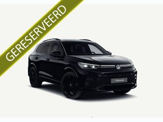 Volkswagen Tiguan 1.5 eTSI 150PK DSG R-Line Black Style | Panorama | HUD | Trekhaak | 360° Camera | Nieuw