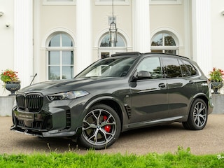 BMW X5 xDrive50e | Pano | Head-up | Soft-Close | Individual |