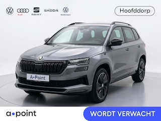 Skoda Karoq 1.5 TSI ACT Sportline Business 150 pk Automaat (DSG) | Verlengde garantie | Navigatie via App | Parkeersensoren | Achteruitrijcamera | Adaptieve cruise control | Stoelverwarming v/a | Verwarmde voorruit |