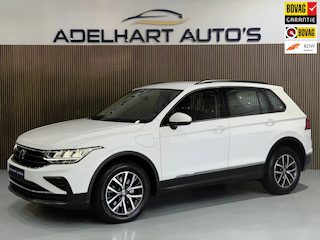 Volkswagen Tiguan 1.4 TSI eHybrid Business / Navigatie full map / Adaptive Cruise / Climate control / etc..