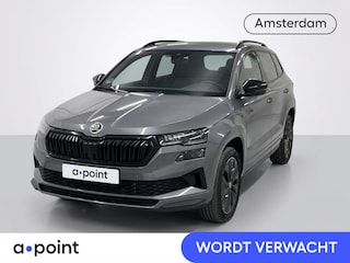Skoda Karoq 1.5 TSI ACT Sportline Business 150 pk Automaat (DSG) | Verlengde garantie | Navigatie via App | Parkeersensoren | Achteruitrijcamera | Adaptieve cruise control | Stoelverwarming v/a | Verwarmde voorruit |