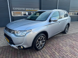 Mitsubishi Outlander 2.0 PHEV Instyle X-Line automaat