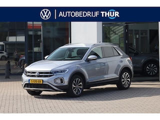 Volkswagen T-Roc 1.5 TSI Style 150PK / 110kW DSG, Achteruitrijcamera (Rear View), trekhaak, digital cockpit pro, navigatie, parkeerassistent (Park Assist), elektrisch verstel-, verwarm- en inklapbare buitenspiegels, 17" 'Johannesburg' LMV, draadloze telefoonlader, 2-zone climatronic, LED Matrix (IQ.Lights) koplampen, adaptieve cruise control (ACC) etc.