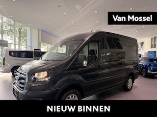 Ford Transit 350 L2H2 Trend 68 kWh 25KM, auto niet gebruikt! Showroomaanbieding | Pro-power 230v in laadruimte | Adap. Cruisecontrole | Elektrisch verstelbare en verwarmbare stoel | Zijwand afwerking + laadvloer afwerking