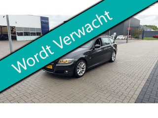 BMW 3-serie Touring 318i Automaat 143pk 2e eig. Clima Navi Trekhaak Xenon