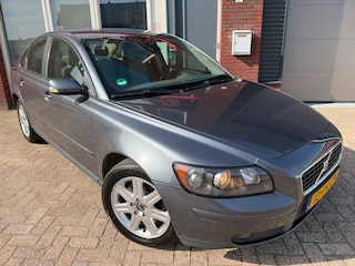 Volvo S40 2.4 Elite / AUT / Leder / PDC / AUT / Clima / Cruise / LM / NAP