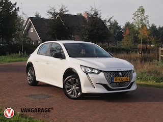 Peugeot 208 EV 50 kWh | SOH 92% | Apple Carplay | Parkeersensoren | Navi | Cruise Control | NL-Auto |