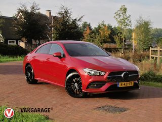 Mercedes-Benz CLA 250 e AMG Line | Black Optic | Camera | Sfeerverlichting | Sportstoelen | 19 Inch | NL-Auto |